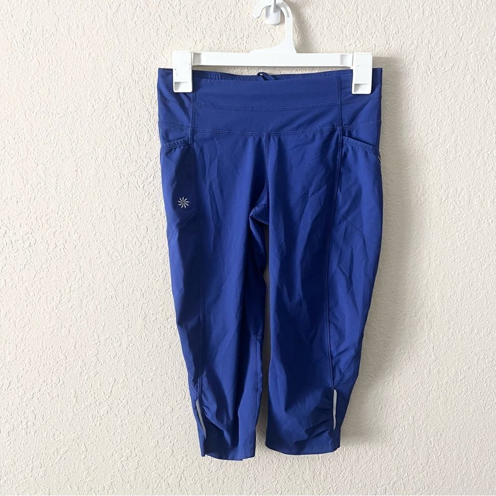 Athleta Womens Dobby Be Free Knicker Capri Leggings Size XS Blue Zip Pocket